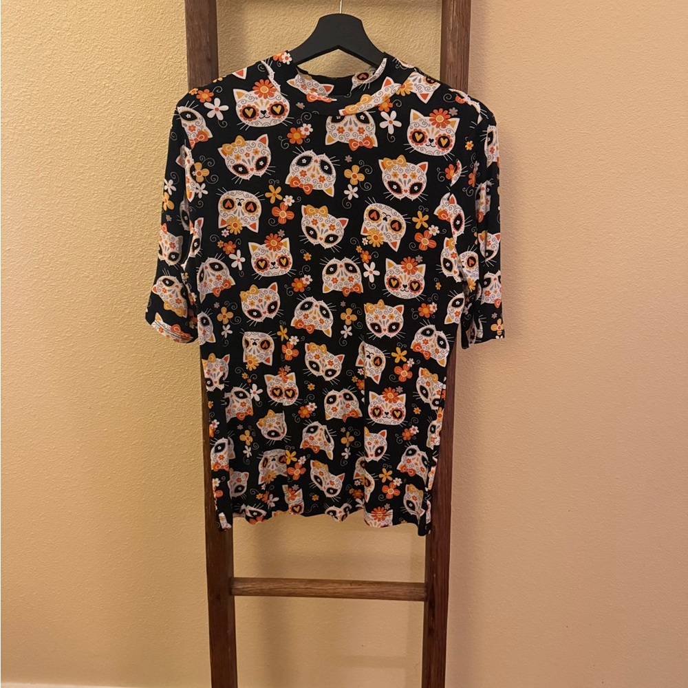 Women’s large ModCloth Cat Sugar Skull Top